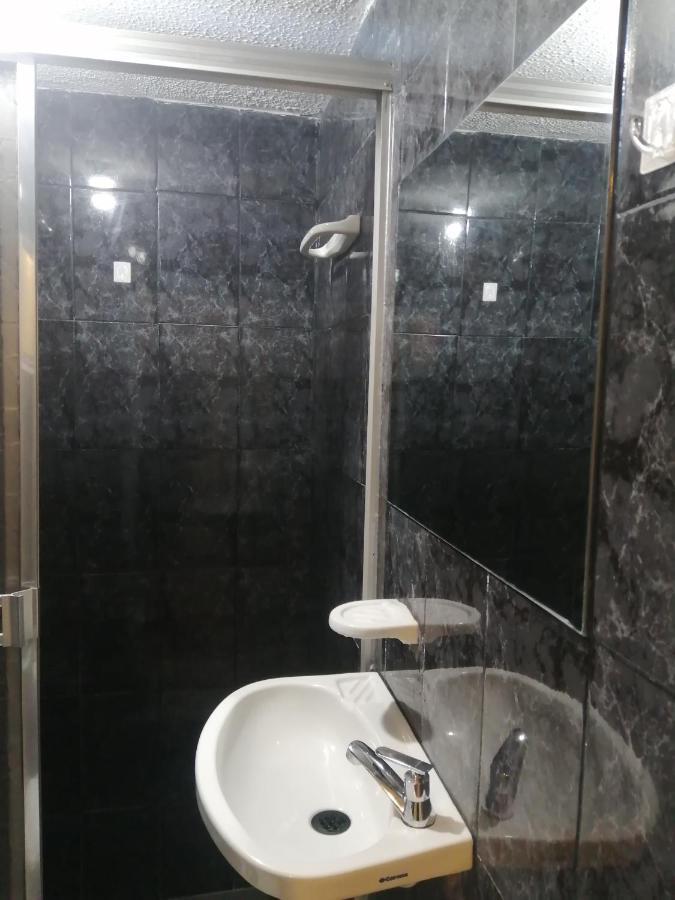 Habitacion Privada Cerca Al Aeropuerto Y Terminal Μπογκοτά Εξωτερικό φωτογραφία